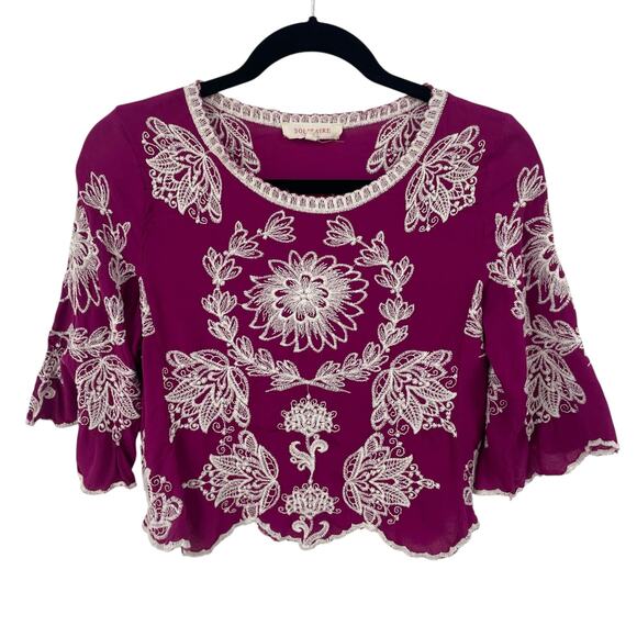 Solitaire Short Sleeve Scallop Hem Magenta Ivory Floral Embroidered Top Small - Picture 1 of 6
